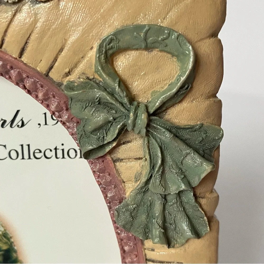 Victorian Style Picture Frame Vintage 3.5 X 5”Photo Hand Painted 3D EUC Hat lace